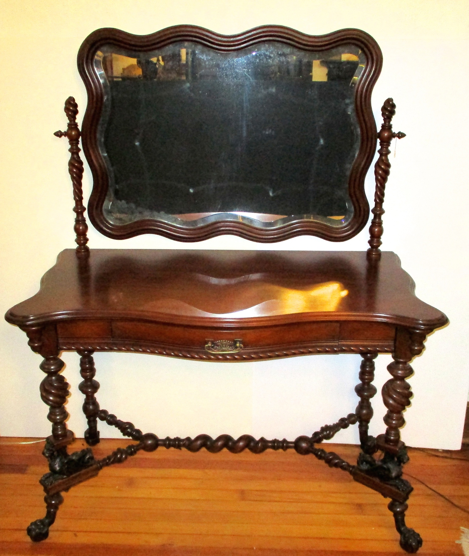 19th Century Merklen Bros. Dressing Table w/Turned Supports and Figural Accents (Professionally Restored)