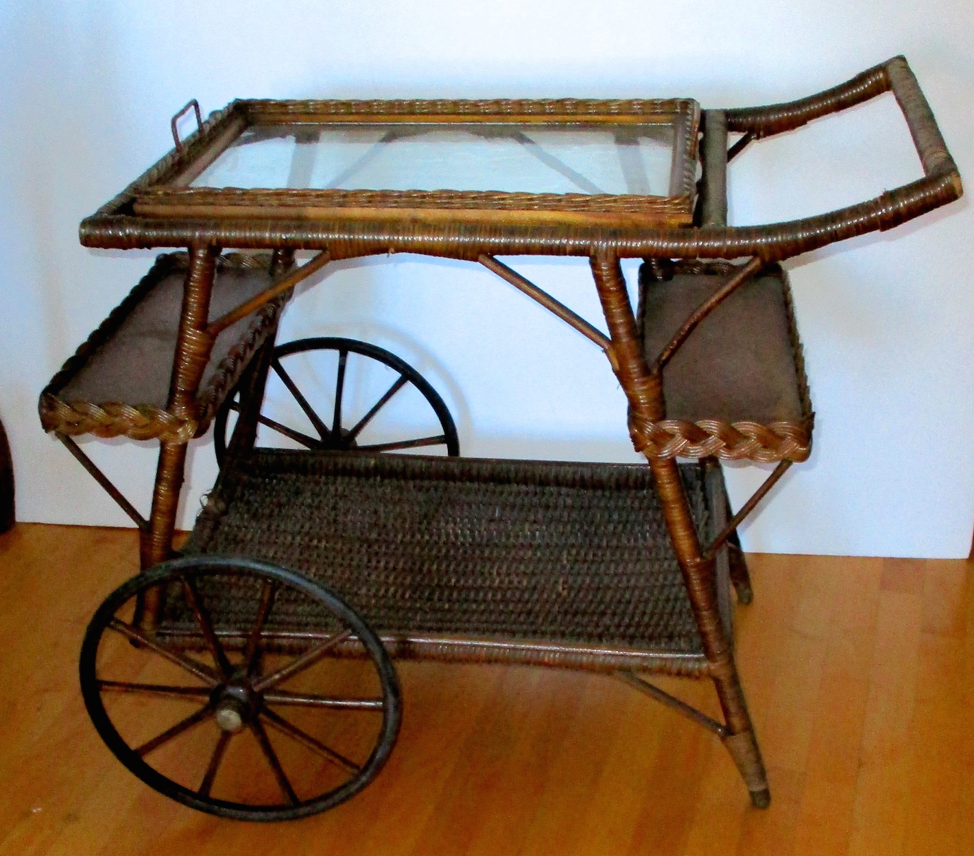 Heywood-Wakefield Wicker Tea Cart w/Removable Mirrored Tray (To be Restored to Customers Specifications)