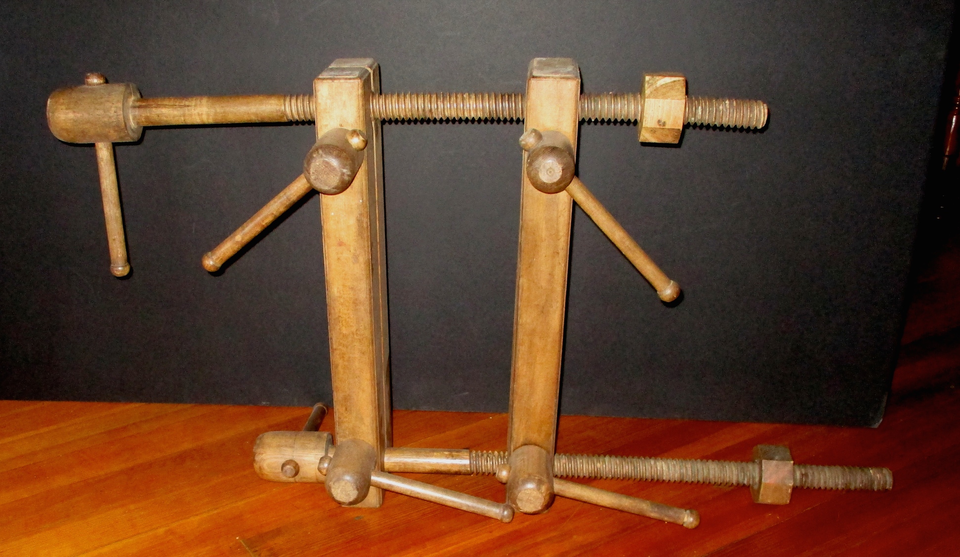 Luthier's Wooden Clamp System