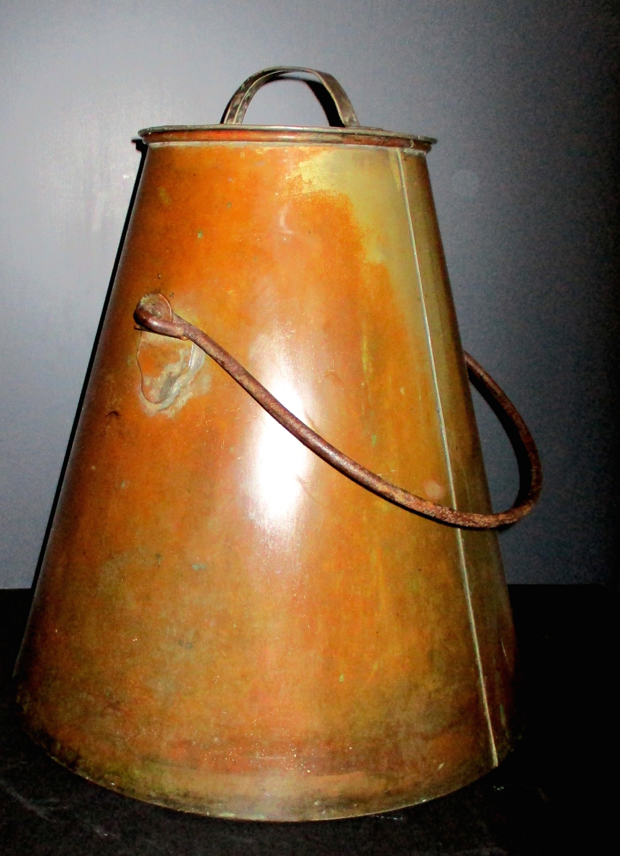 Very Large Copper Milk Pail w/Iron Bail and Original Lid (16" H x 15" D)